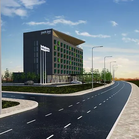 Park By Radisson Airport & Conference Centre 4*