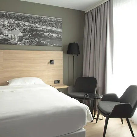 Park By Radisson Airport & Conference Centre 4* וילנה