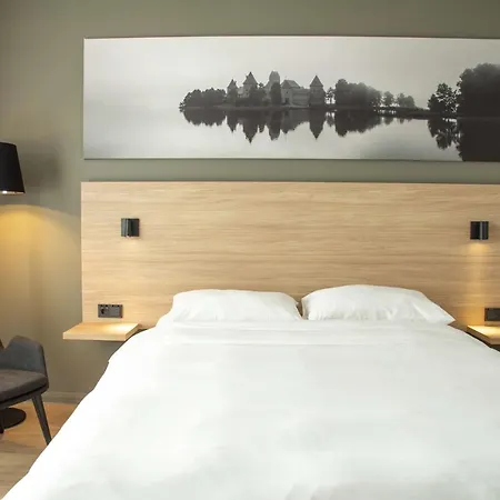 Отель Park By Radisson Airport & Conference Centre 4*