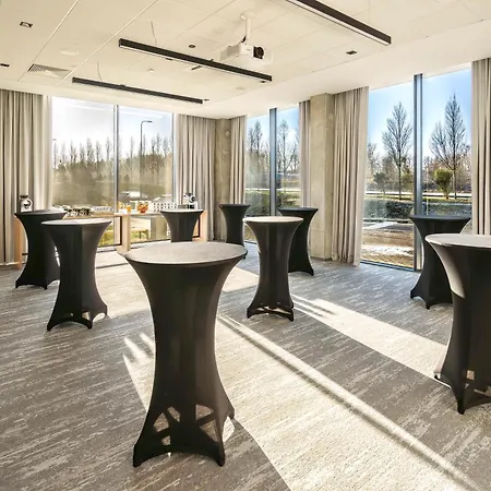 Park By Radisson Airport & Conference Centre 4*