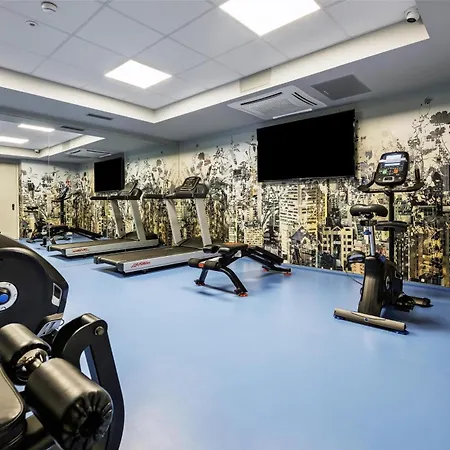Готель Park By Radisson Airport & Conference Centre 4*