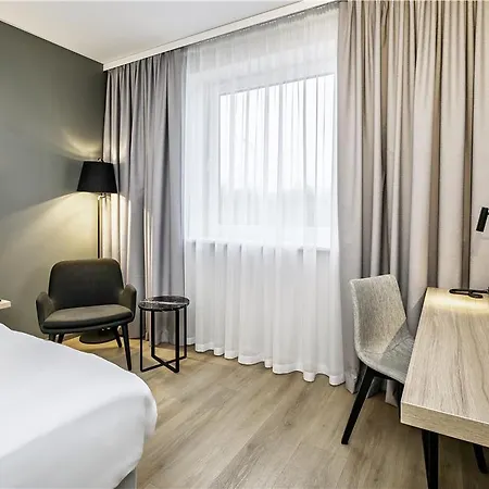 Park By Radisson Airport & Conference Centre