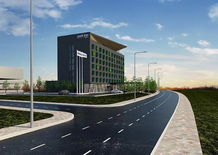 Park By Radisson Airport & Conference Centre 4*