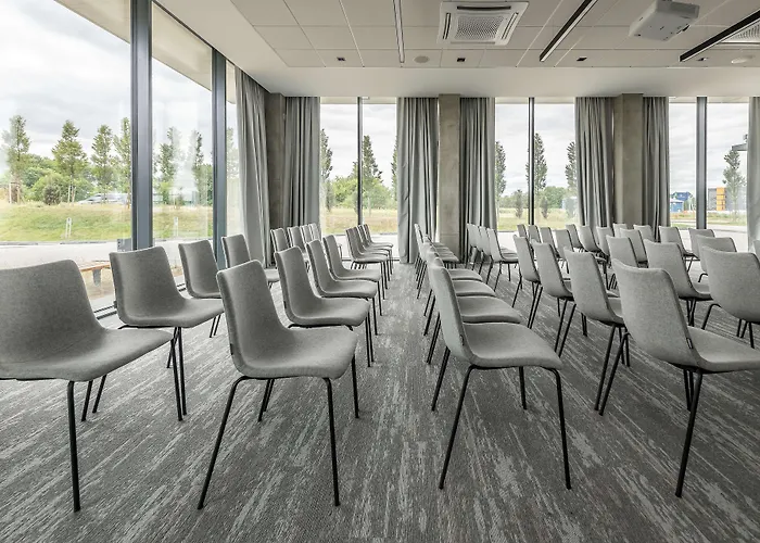 Park By Radisson Airport & Conference Centre Hotell 4*