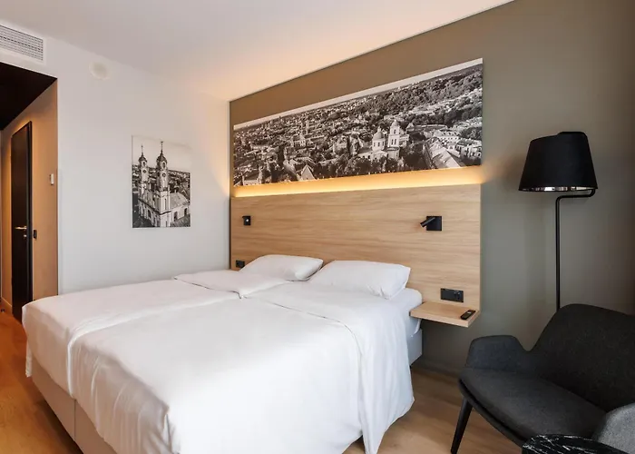 Park By Radisson Airport & Conference Centre ホテル