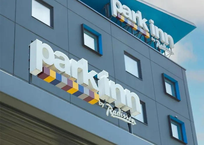 Park By Radisson Airport & Conference Centre 4*