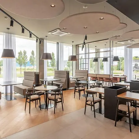 Park By Radisson Airport & Conference Centre Hotell 4*