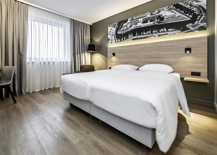 Park By Radisson Airport & Conference Centre Готель Вільнюс