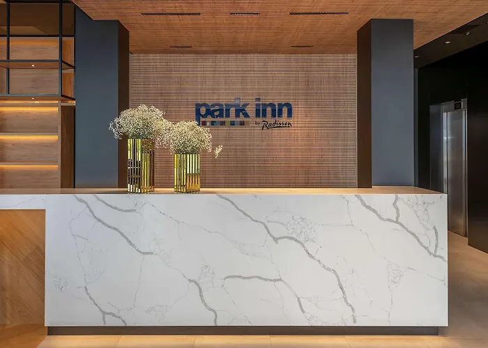 Park By Radisson Airport & Conference Centre 4*