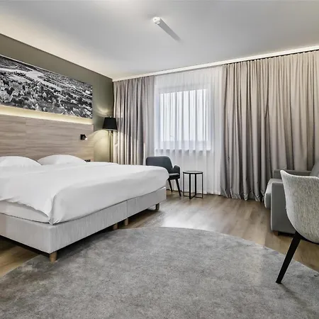 Park By Radisson Airport & Conference Centre 4*