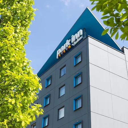 Park By Radisson Airport & Conference Centre