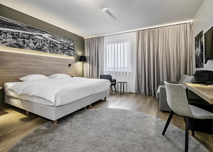 Park By Radisson Airport & Conference Centre 4*